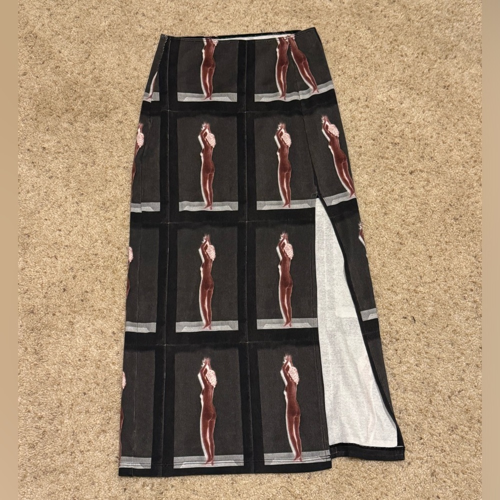 Elliss printed Midi Skirt with slit size S